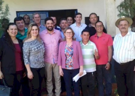 De olho nas eleições do próximo ano, assessores de Moka mantêm encontro com lideranças em Aral Moreira